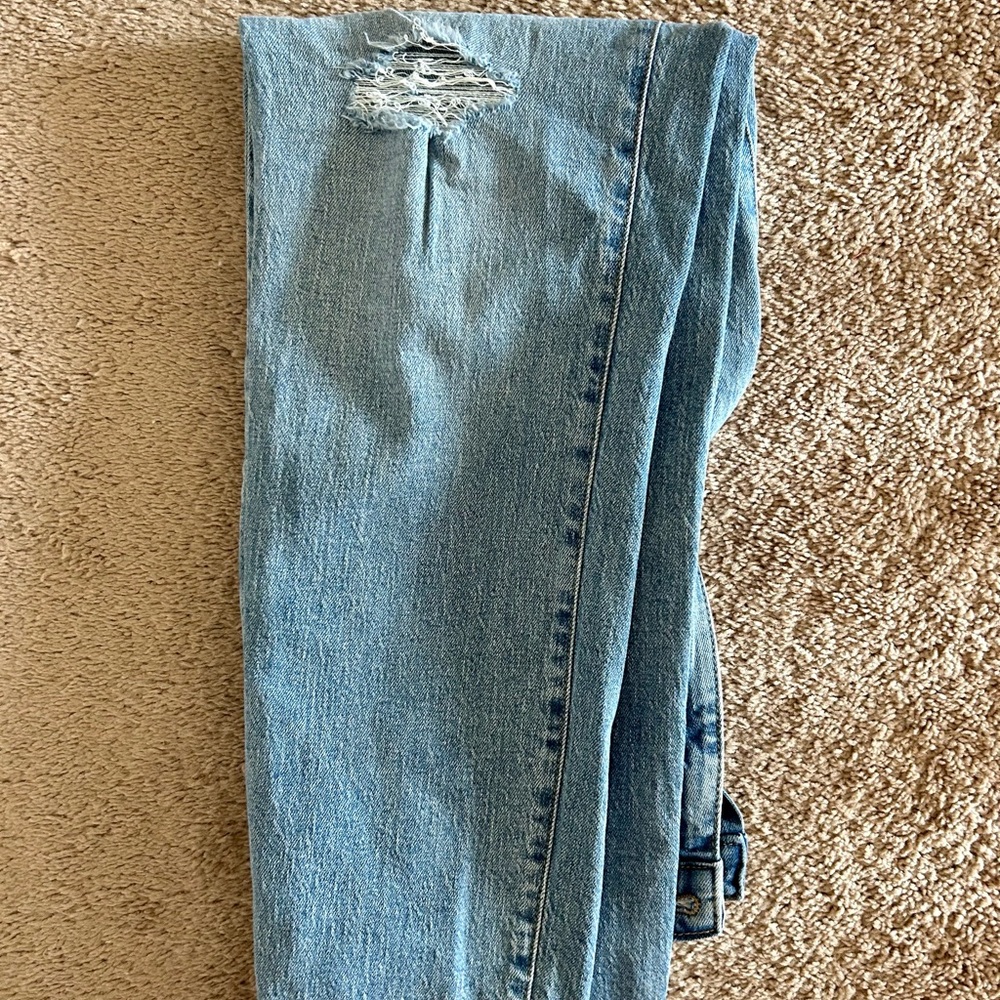 NWT Universal Thread jeans - Picture 3 of 4